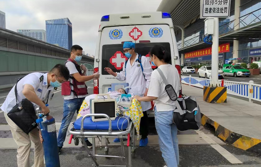 辛集市救护车出租公司